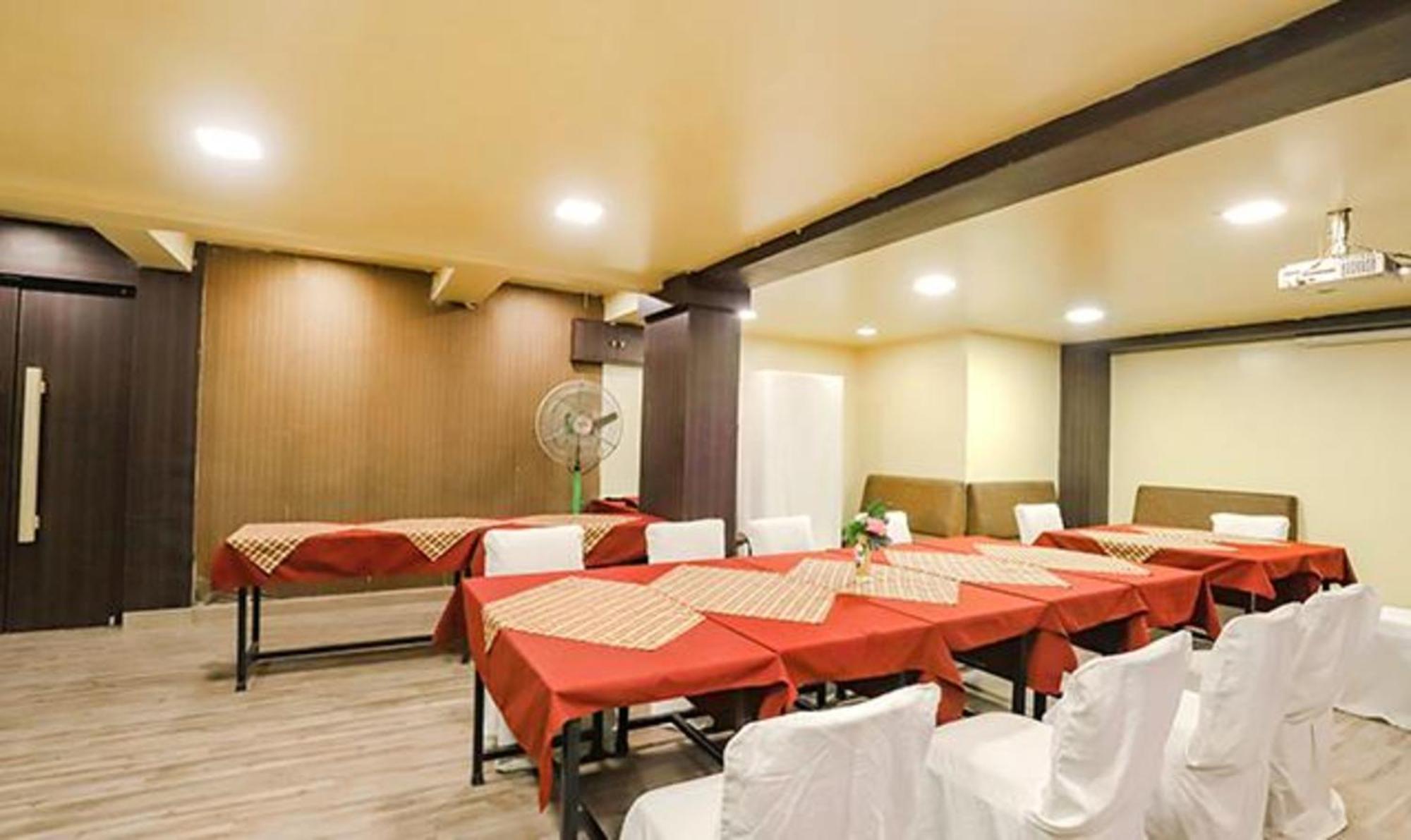 OYO 4381 Hotel Parashar Nagpur Exterior foto