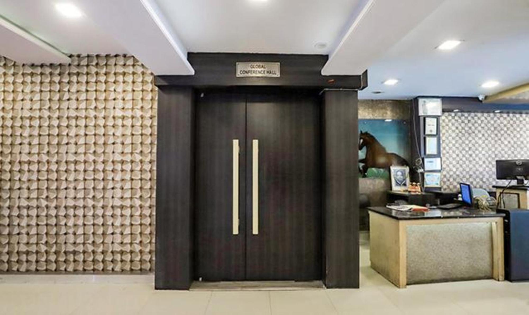 OYO 4381 Hotel Parashar Nagpur Exterior foto