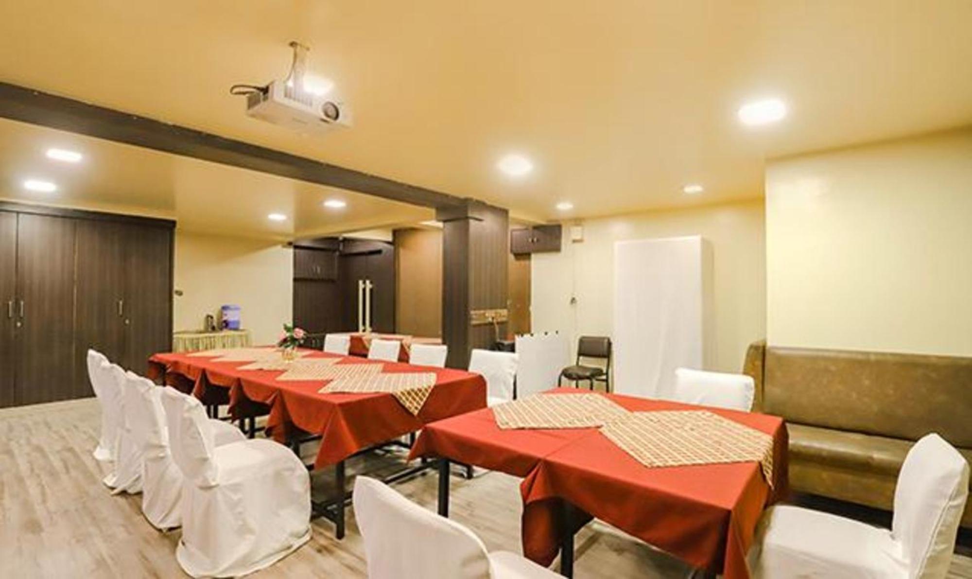 OYO 4381 Hotel Parashar Nagpur Exterior foto