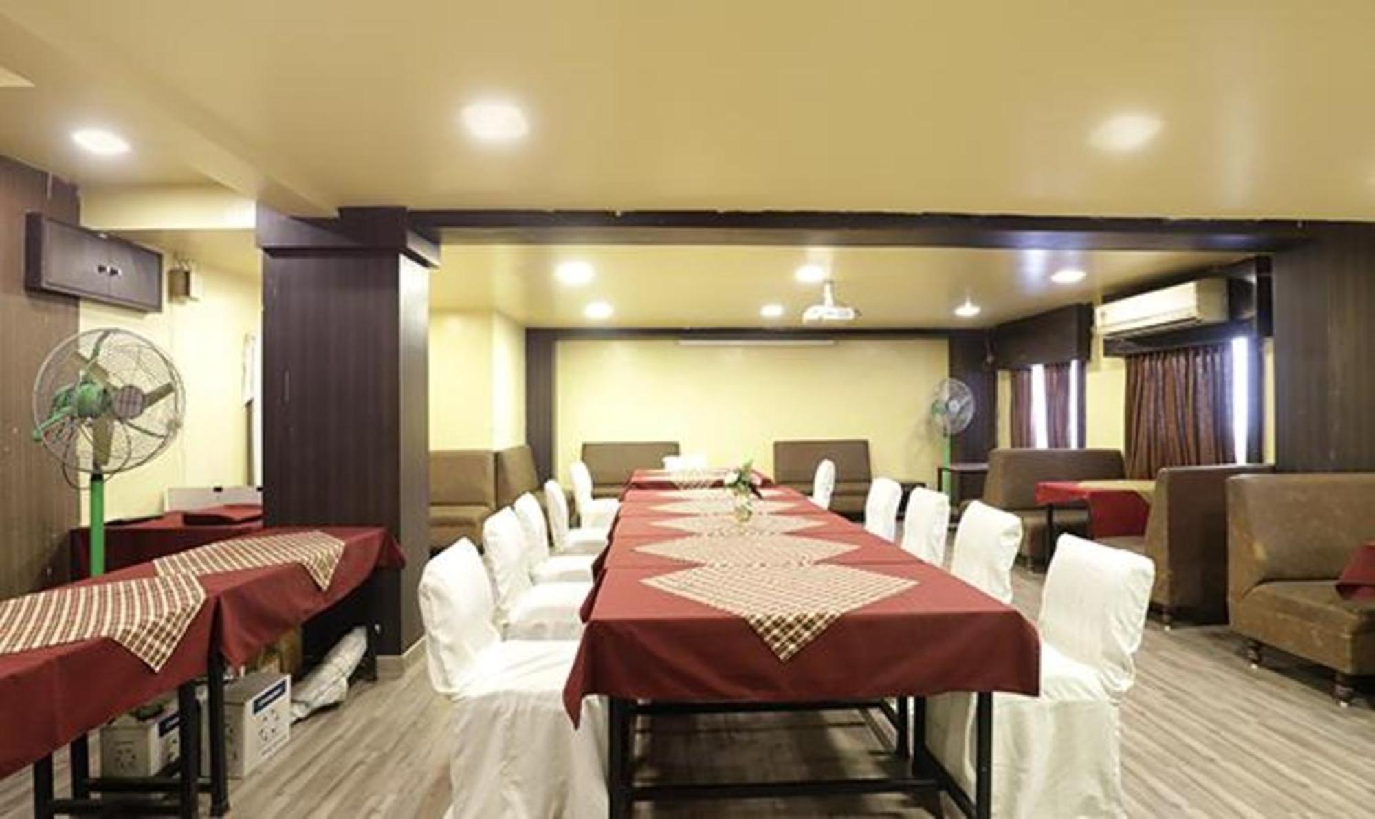 OYO 4381 Hotel Parashar Nagpur Exterior foto